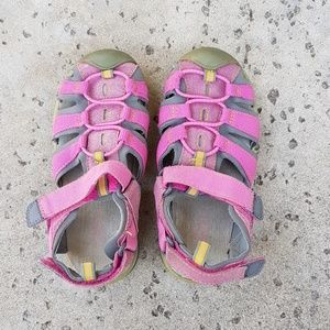 Girls sandals